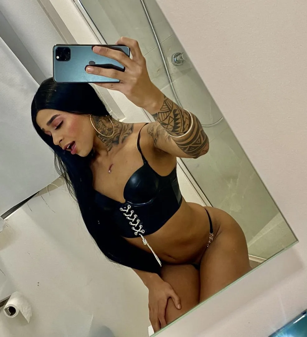 ARIANA LISS escort Slough